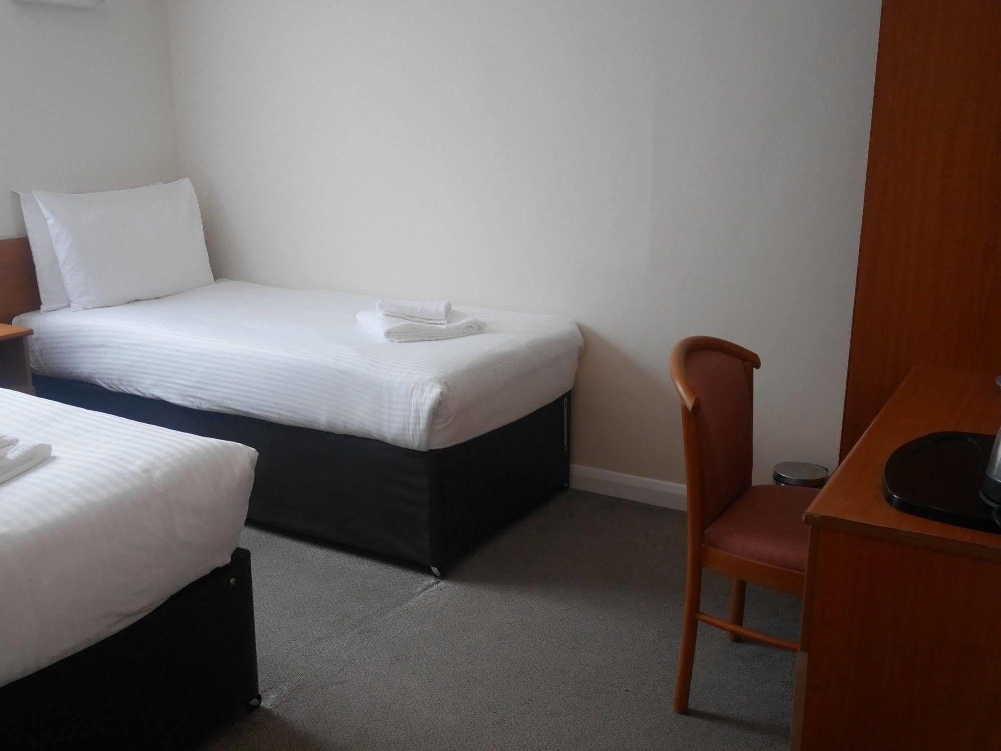 Sk Heathrow Hotel Hayes  Zewnętrze zdjęcie