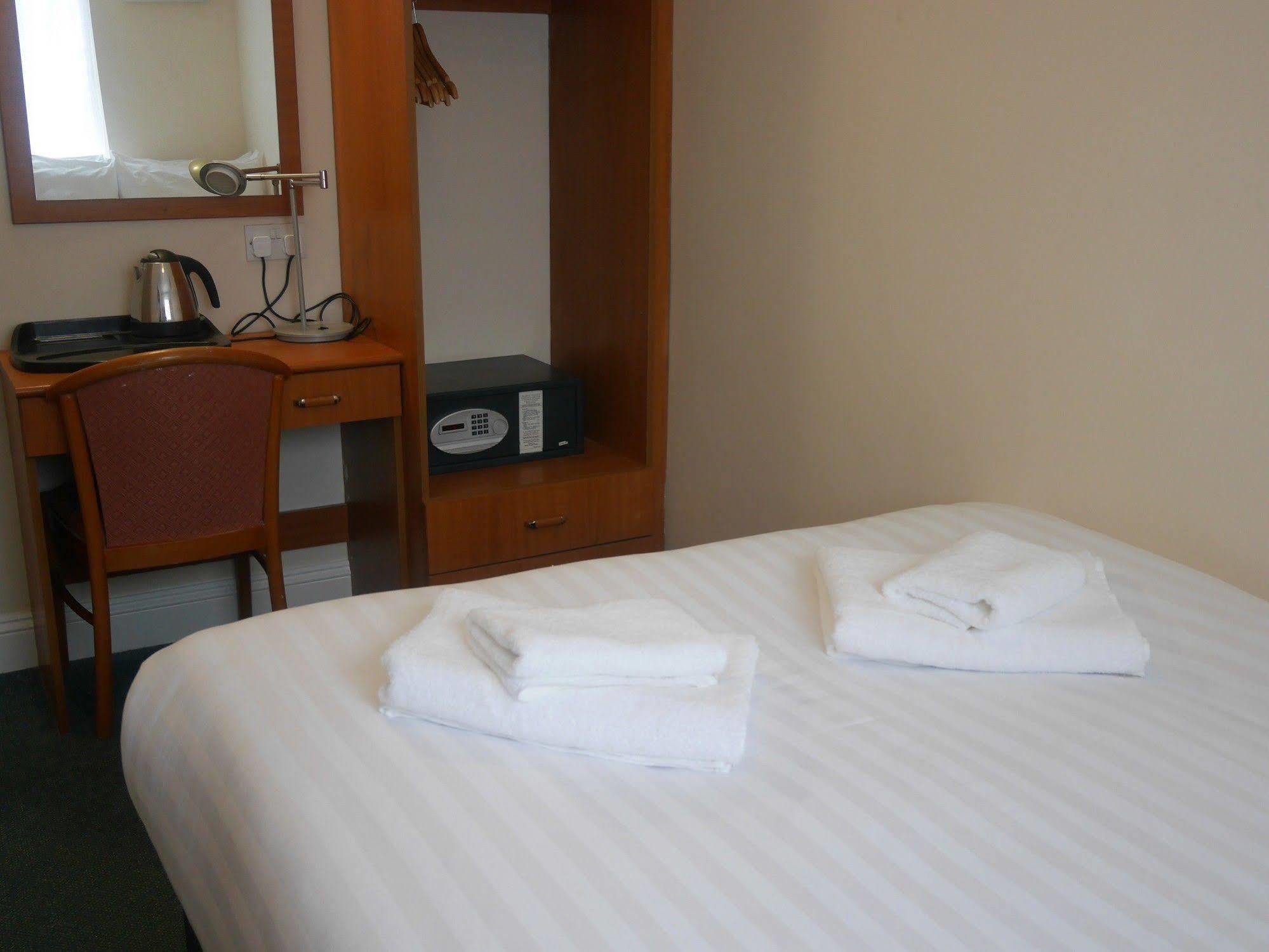 Sk Heathrow Hotel Hayes  Zewnętrze zdjęcie